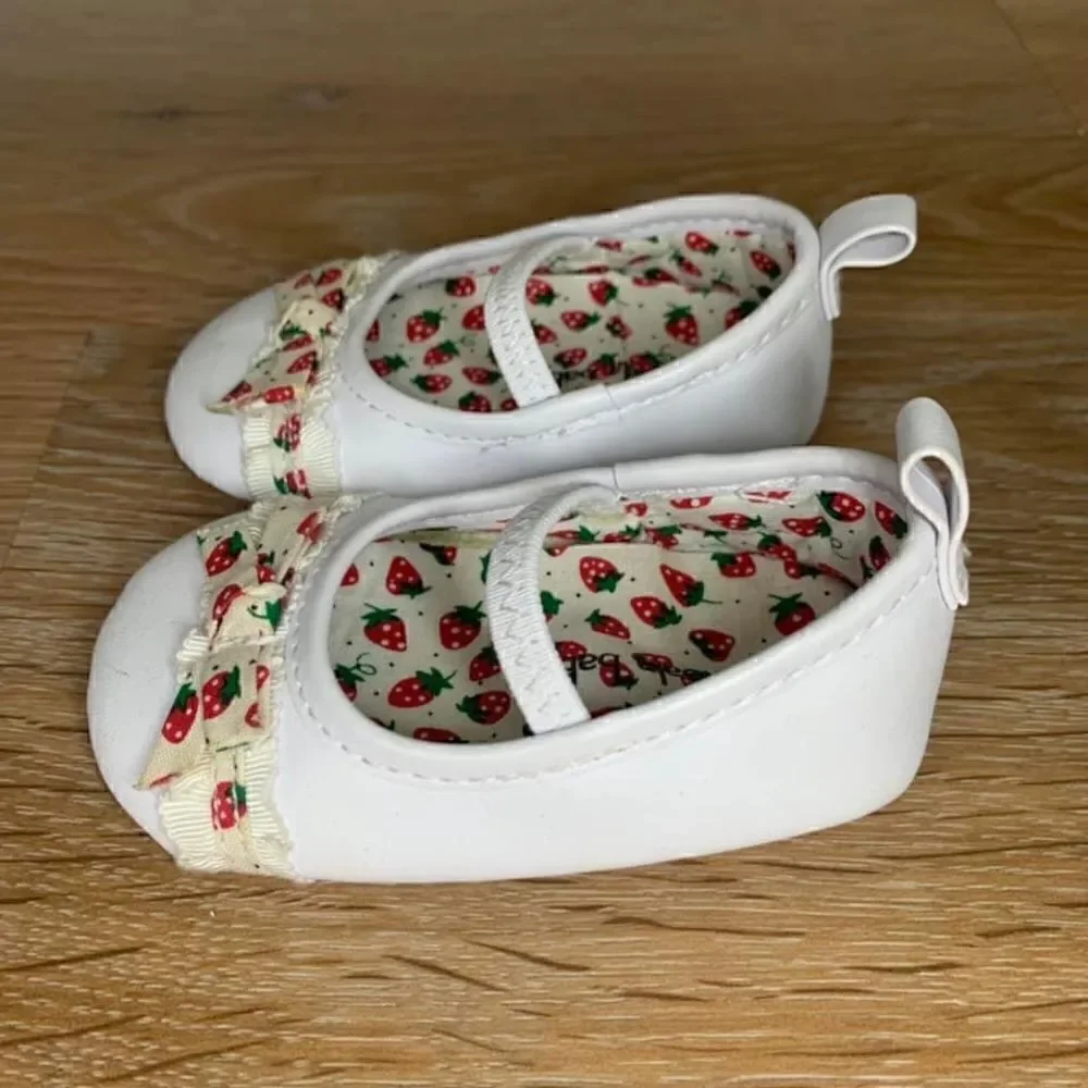 Koala Kids Baby Girl Size 2 White Strawberry Print Shoes